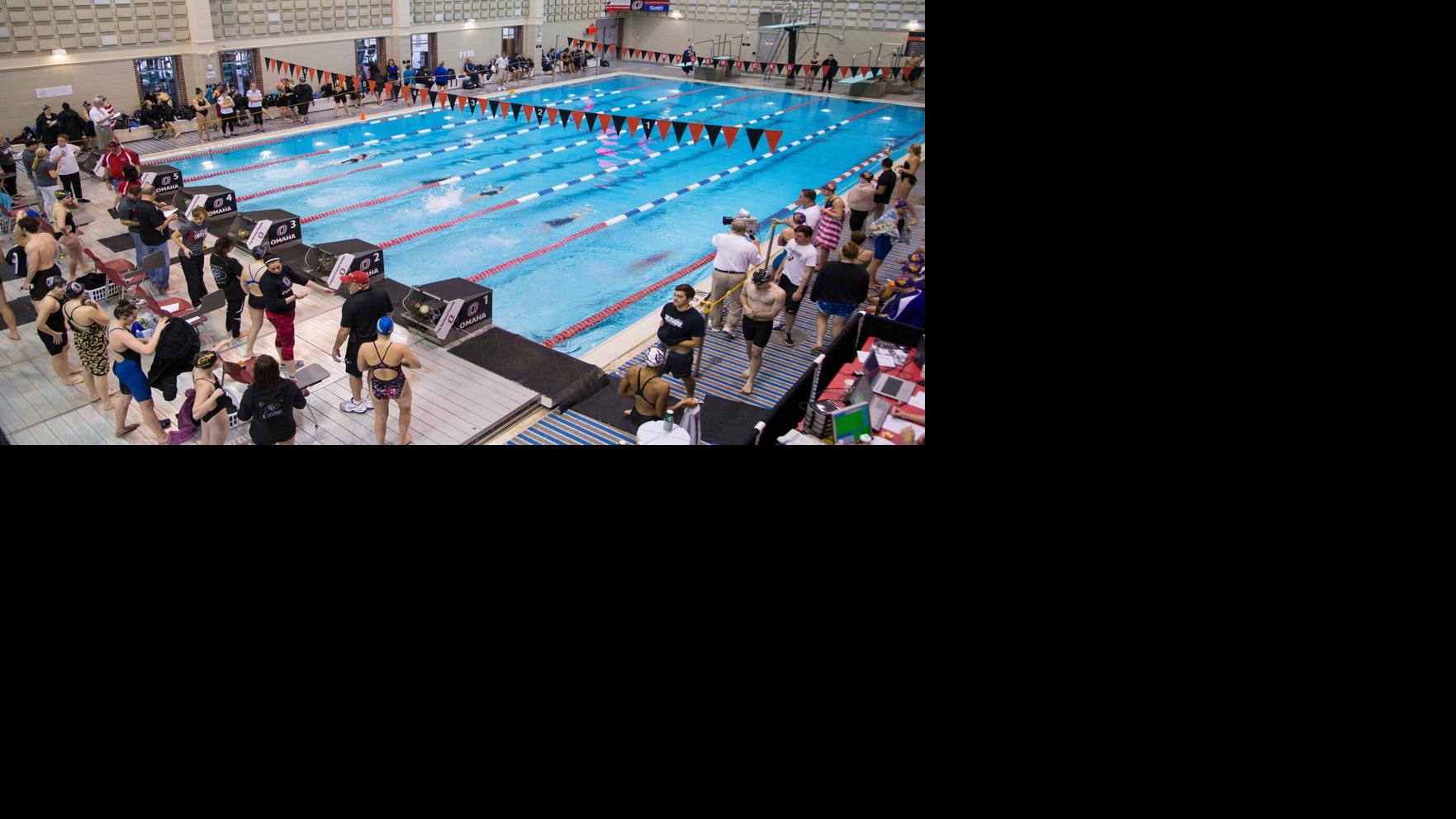 uno swim camp