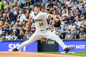 BASEBALL-MLB-MIL-STL/