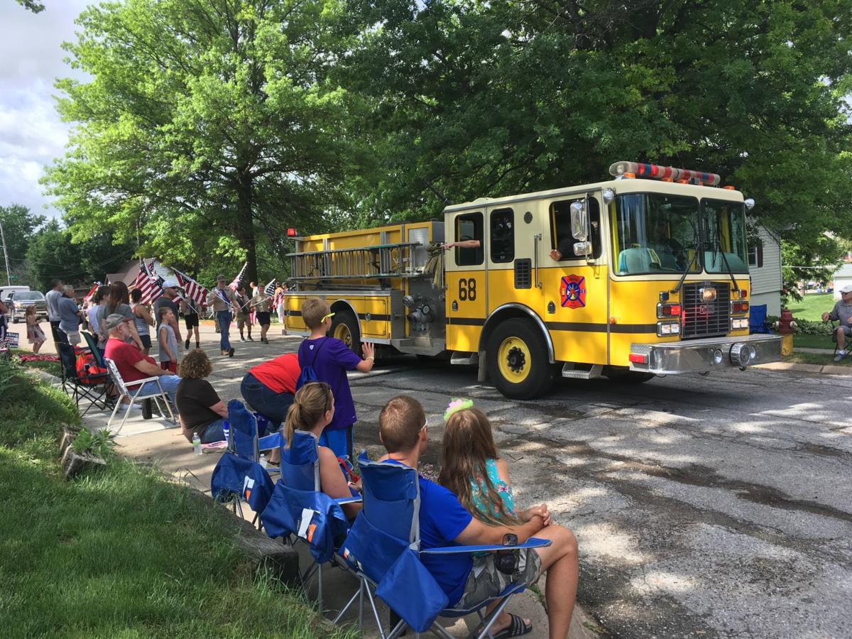 Elkhorn Christmas Parade 2022 At Elkhorn Days parade, several hundred celebrate area that's grown 'in Elkhorn Christmas Parade 2022 At Elkhorn Days parade, several hundred celebrate area that's grown 'in