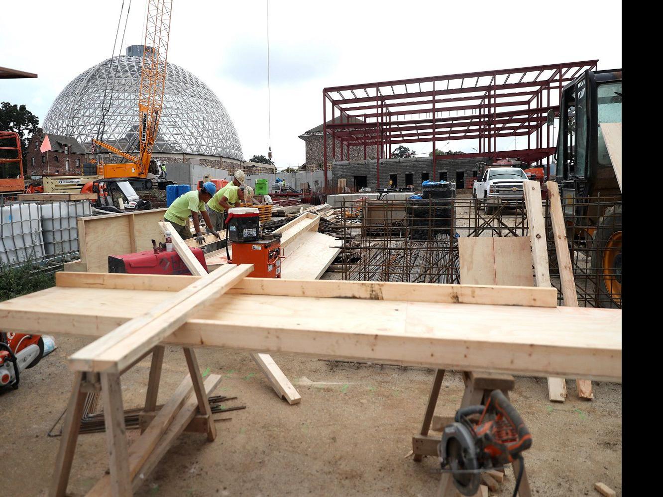 As Henry Doorly Zoo Aquarium Grows So Does Its Economic Impact Lifestyles Omaha Com