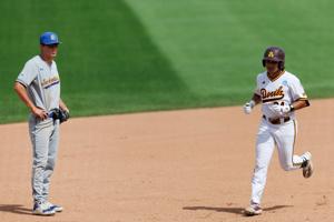 053026-owh-spo-ncaabase-nf-27.JPG