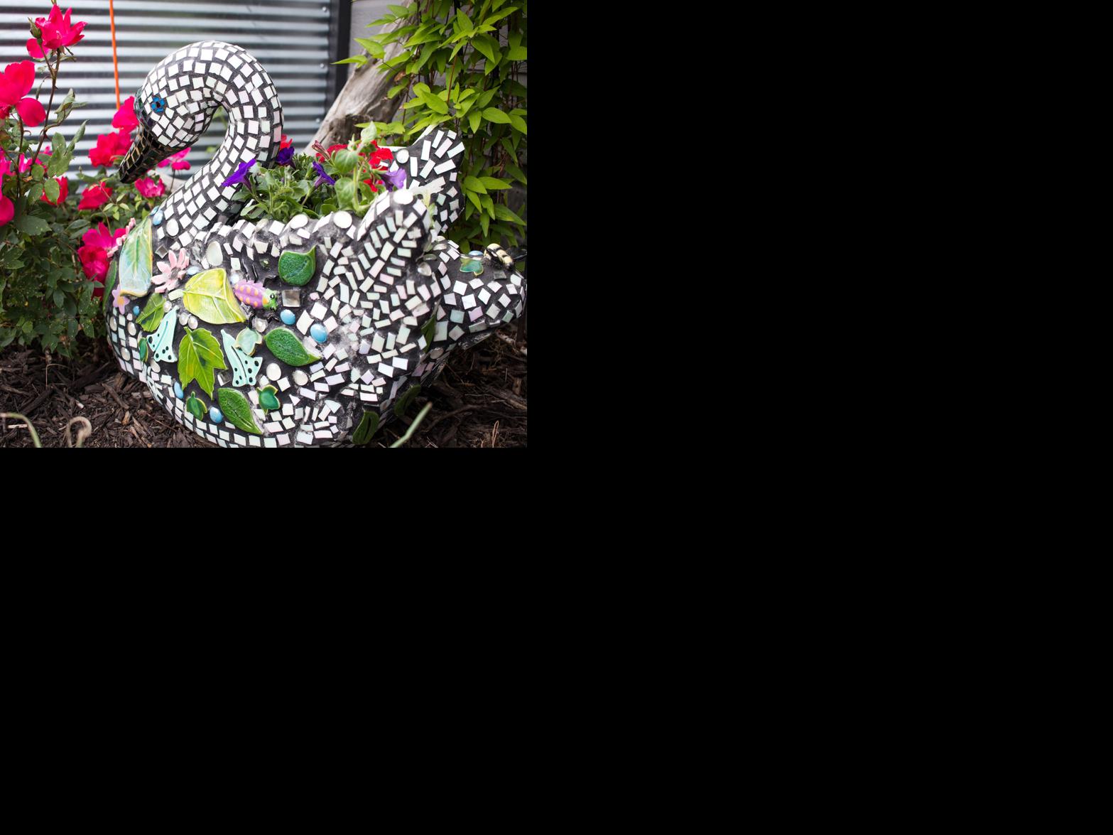 10 tips for transforming your yard by mixing plants, garden art