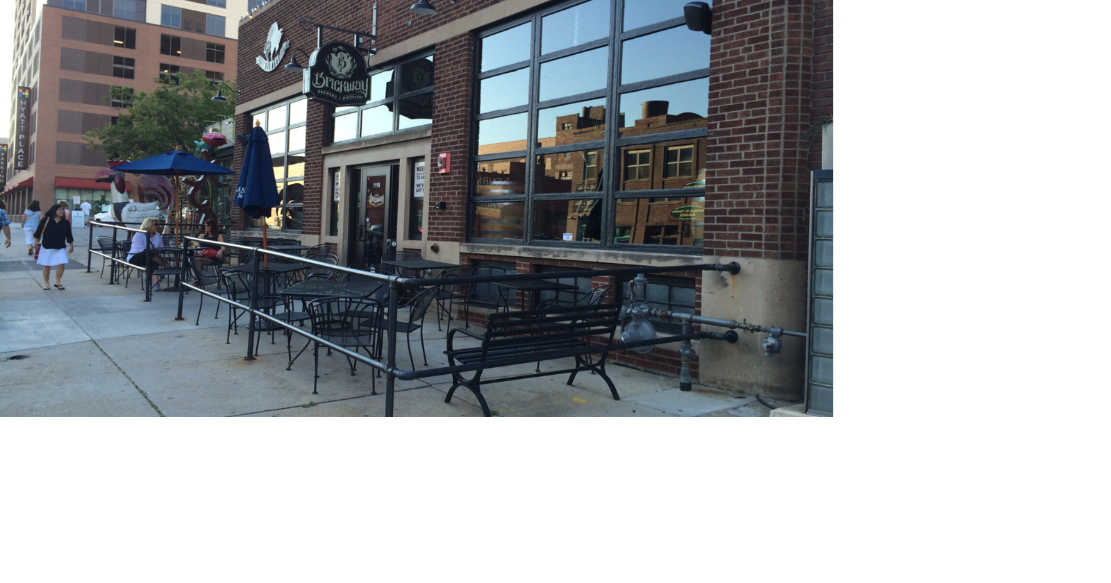 Top 5 Omaha sports bars within walking distance of the College World Series