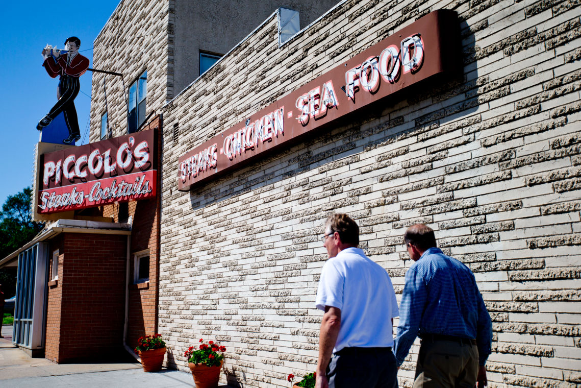 'That time I took a selfie with Warren Buffett and Bill Gates' Readers share stories of