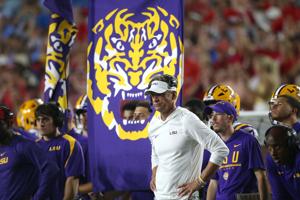 FOOTBALL-NCAA/