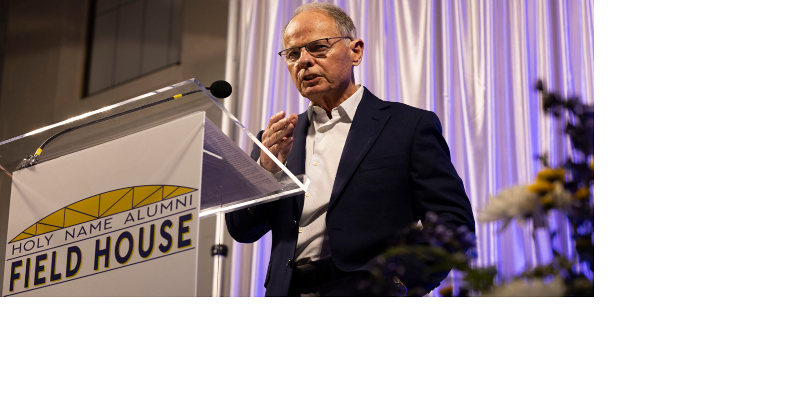 Holy Name honors former Nebraska coach Frank Solich at unveiling of M field house renovation