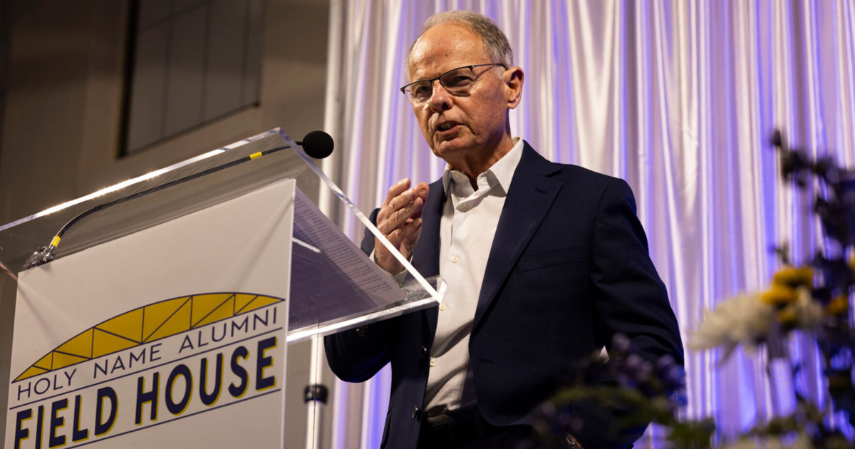 Holy Name honors former Nebraska coach Frank Solich at unveiling of M field house renovation Holy Name honors former Nebraska coach Frank Solich at unveiling of M field house renovation