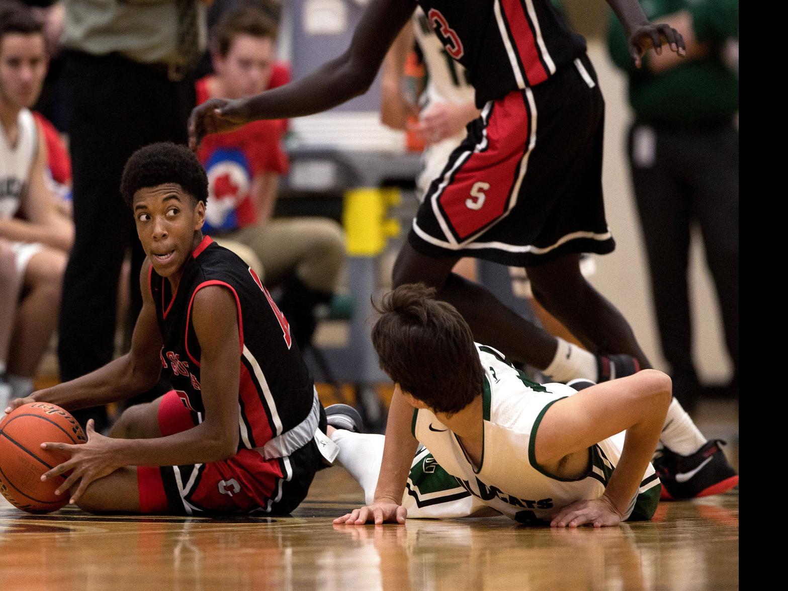 With Anthony Bratton S Status Looming Omaha South Boys Win At The