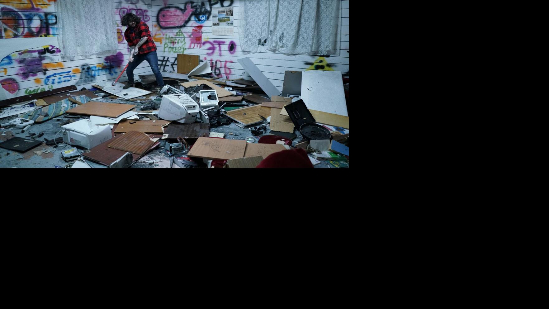 To Get Over A Breakup I Went To A Rage Room And Smashed Things Live Well Nebraska Omaha Com
