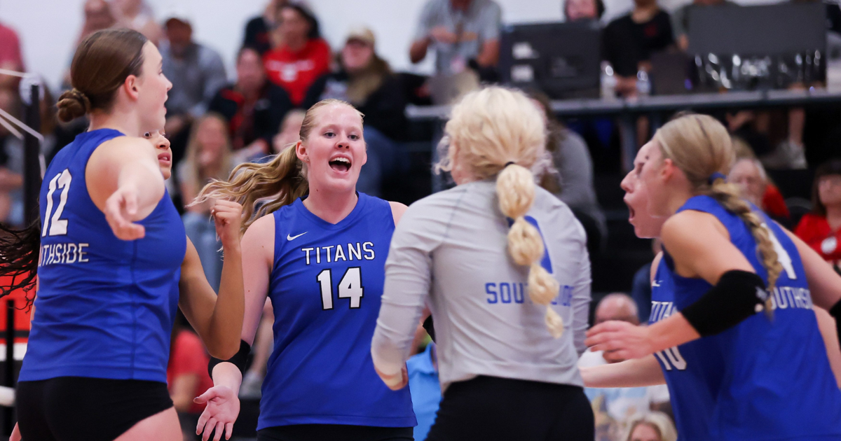 Makenna Sanders leads Papillion-La Vista South to sweep of Omaha Westside