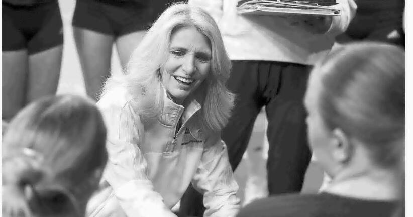 Hoops coaches Cannon, Woodard enter hall of fame