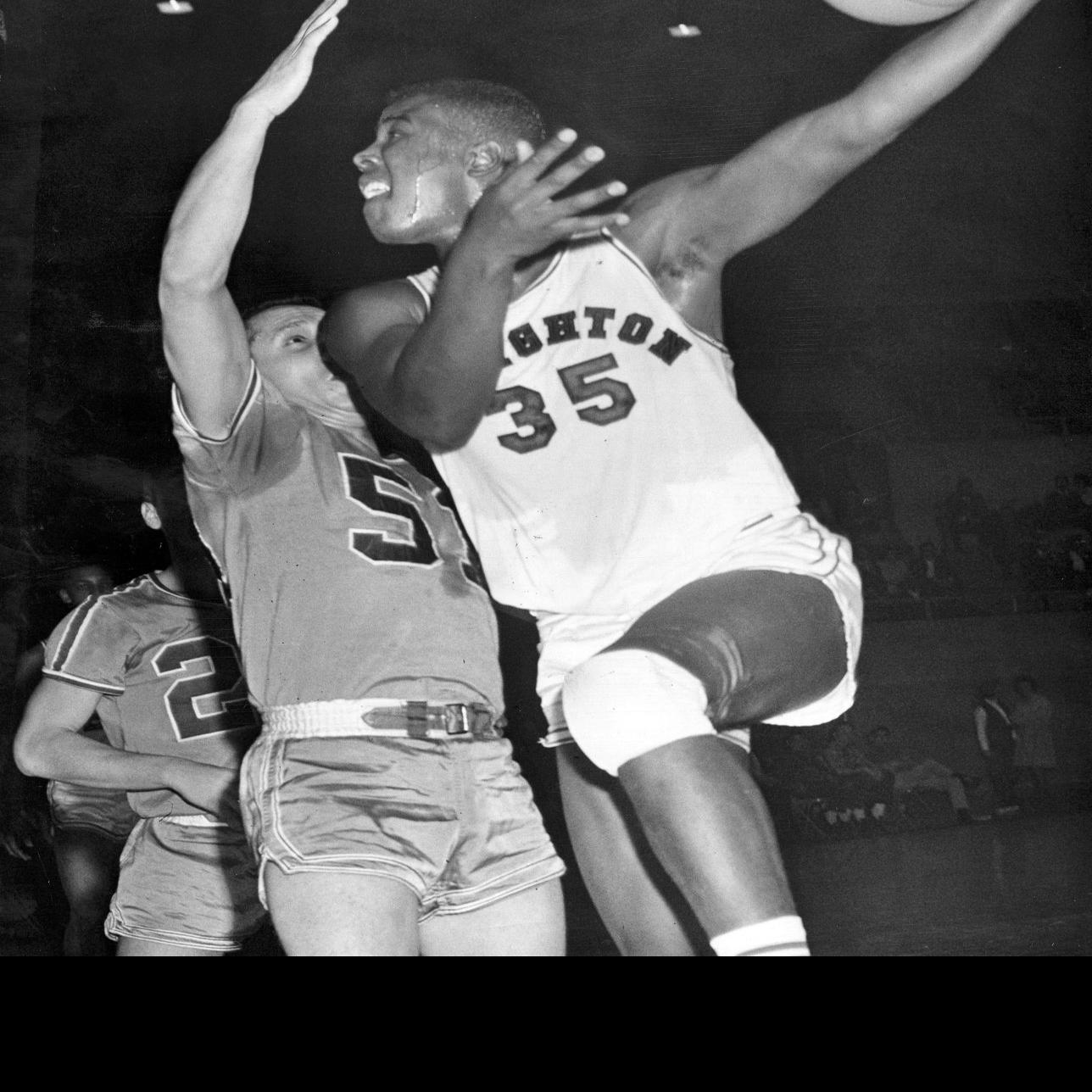 Former Creighton Great Paul Silas Officially Inducted Into College Basketball Hall Of Fame Creighton Omaha Com