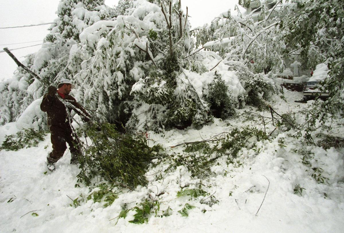 Photos Recordbreaking snowstorm hits Omaha in October 1997