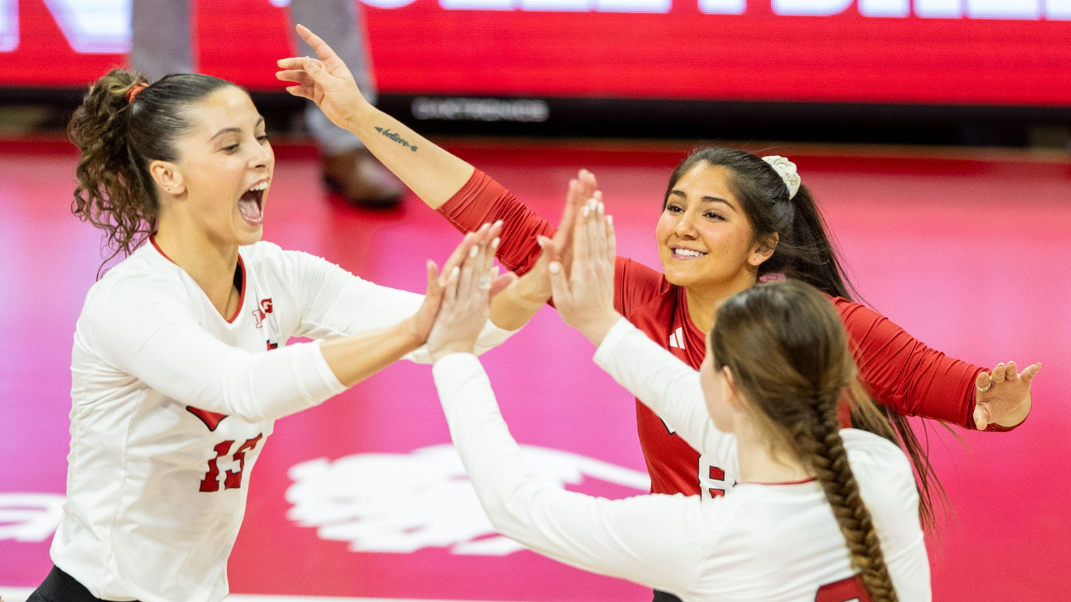 live-nebraska-vs-long-island-in-ncaa-volleyball-tournament