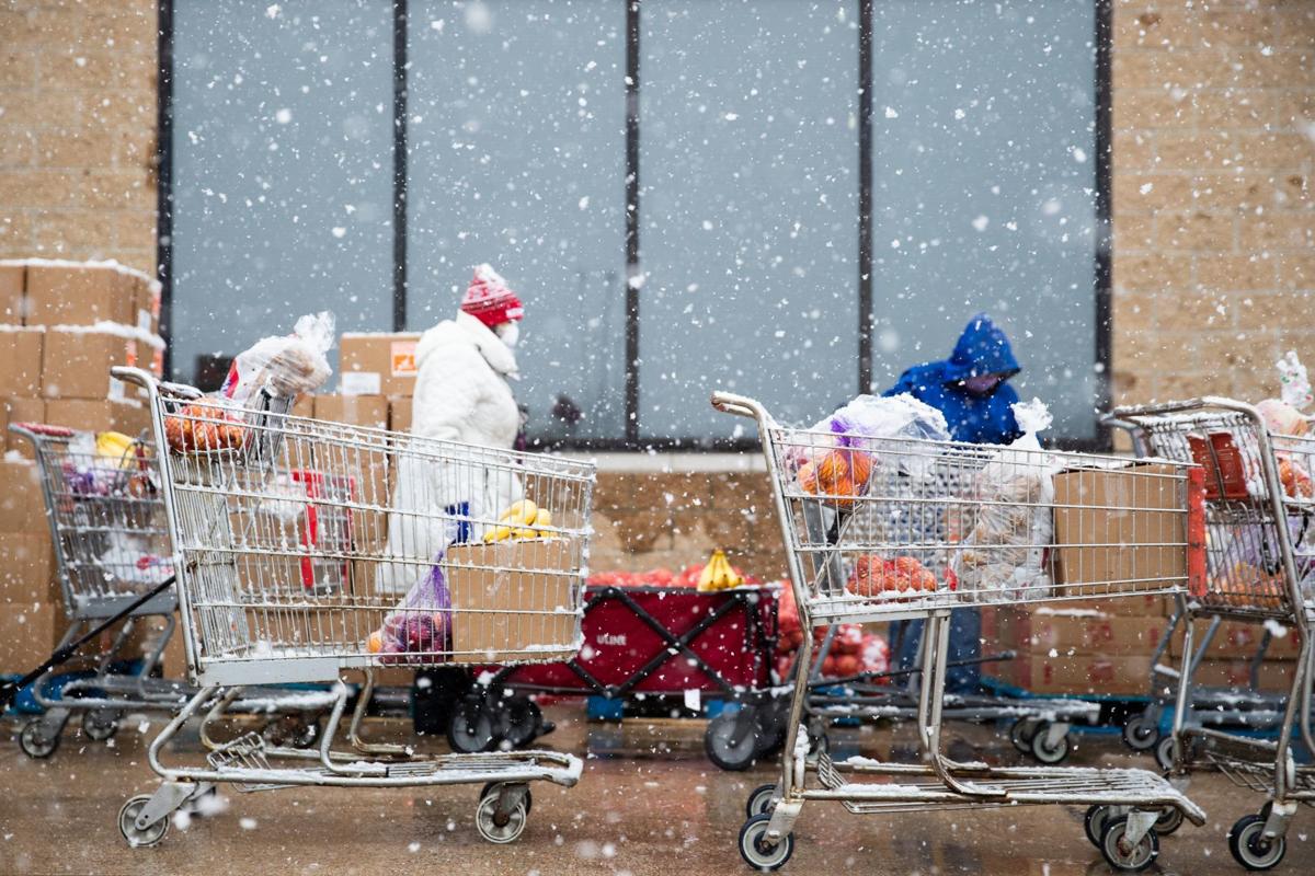 20200417_new_millardfoodpantry_ar05