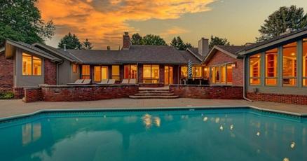 4 Bedroom Home in Omaha 1450000 4 Bedroom Home in Omaha 1450000