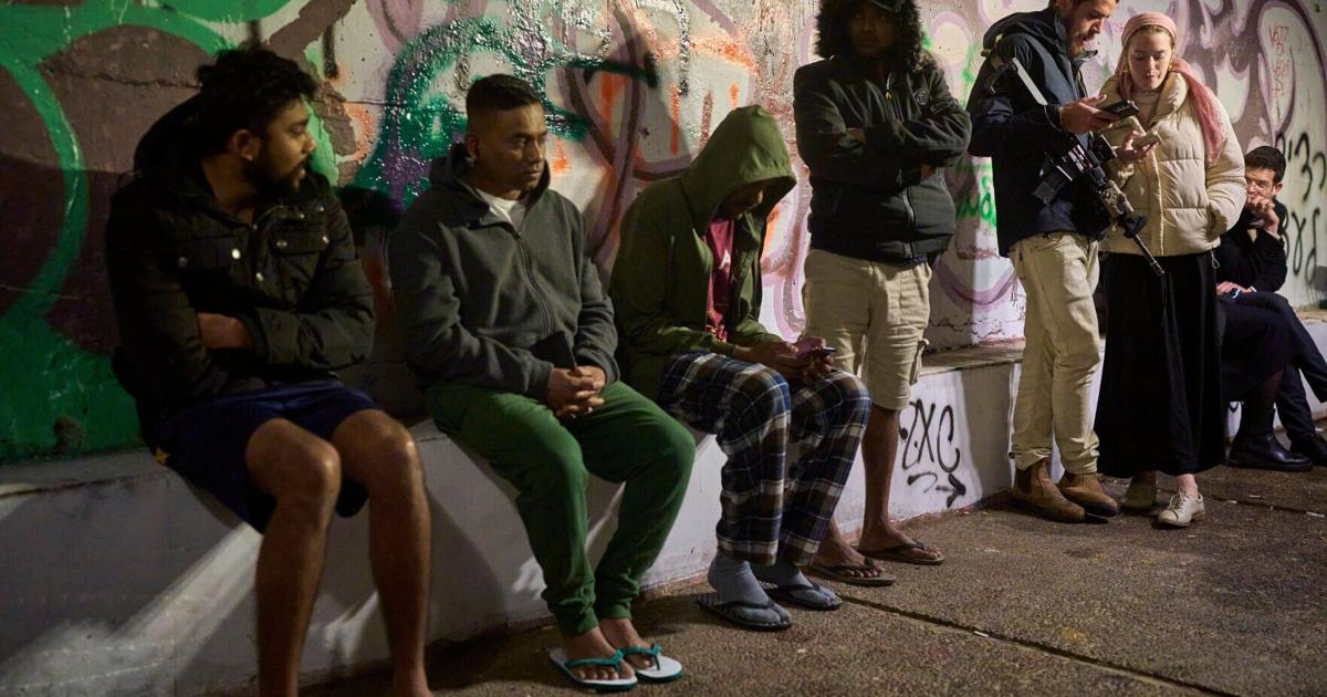 नवीनतम: इज़राइल ने हमले तेज कर दिए हैं, ईरान ने अपने परमाणु स्थल पर हमले के कारण अवज्ञा दिखाई है