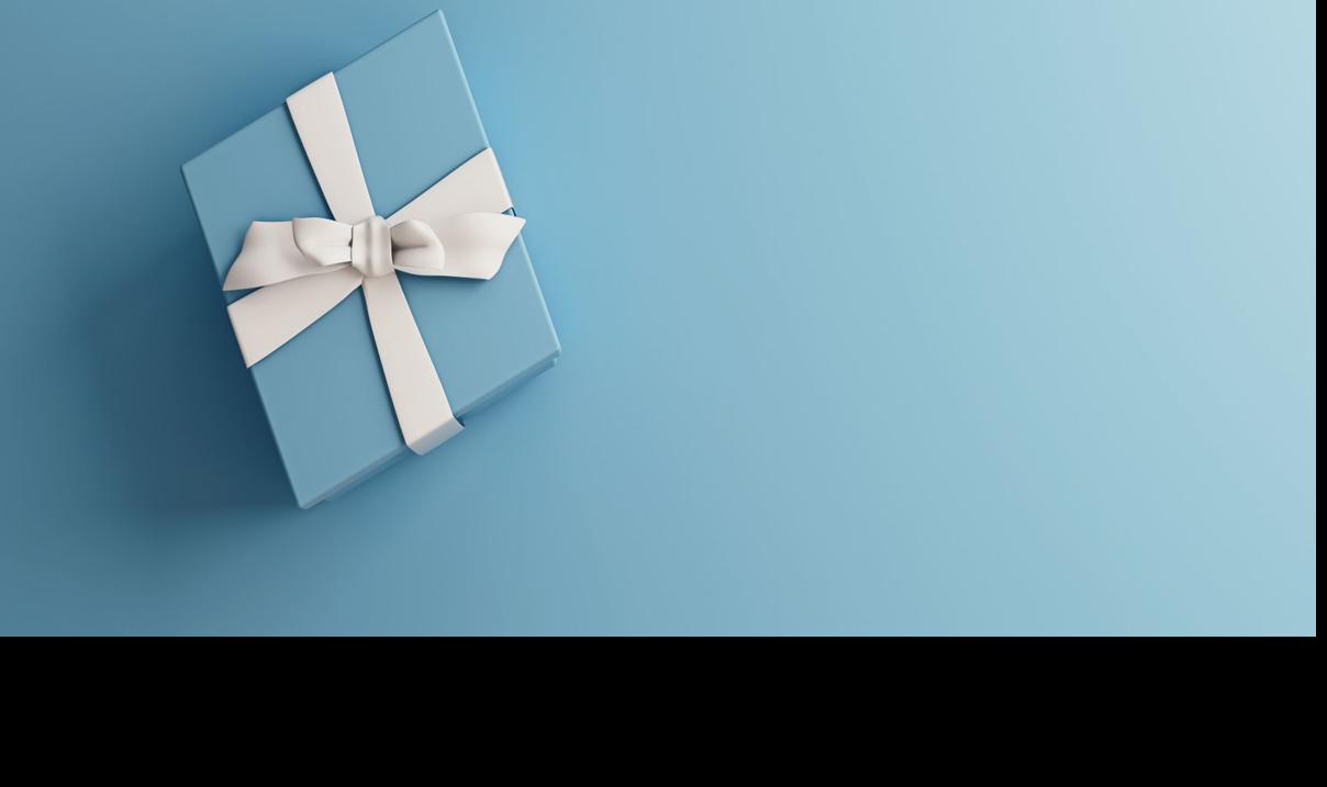 Free Photo  3d render blue gift box with ribbon male package