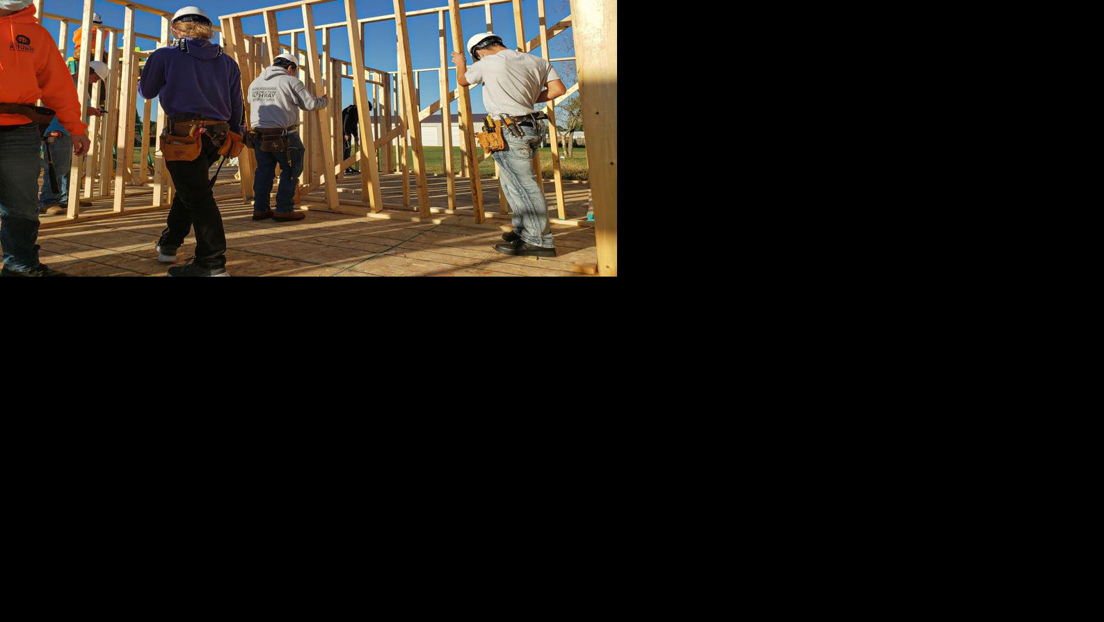JBS_Nebraska_Habitat_for_Humanity_CPIFraming_01.jpg