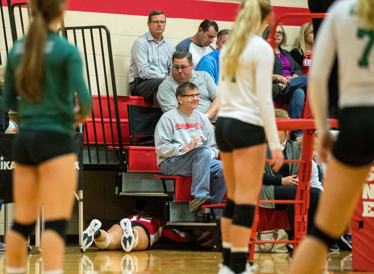 Omaha Duchesne volleyball outlasts Gretna in battle of two of the best