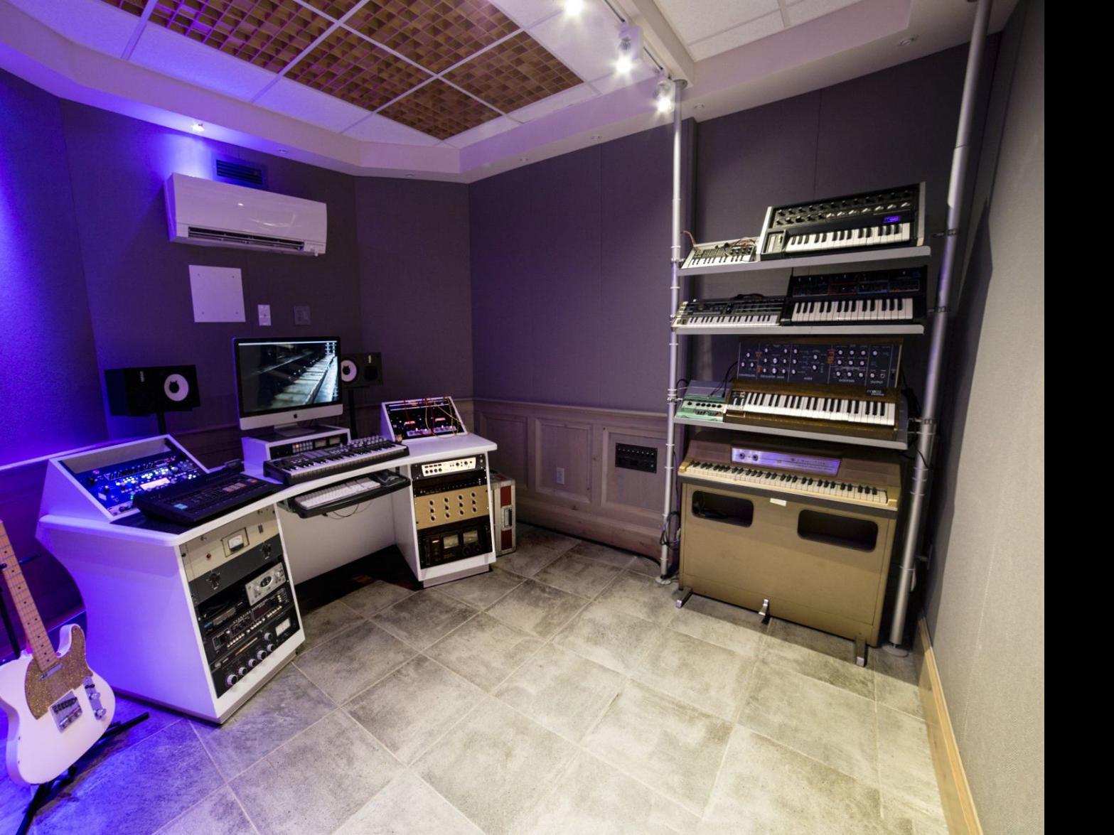 Omaha Known For The Zoo College Baseball And Recording Studios Music Omaha Com
