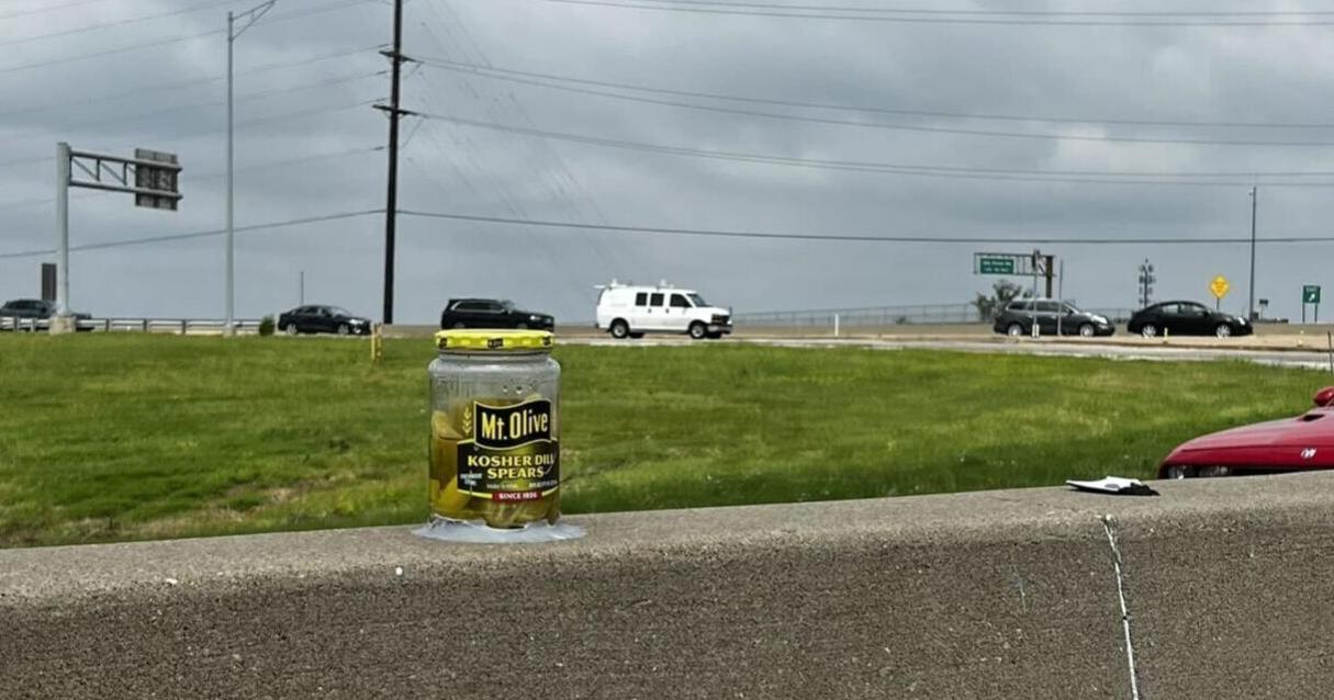The legend of the Des Peres pickle jar continues to fascinate and delight - Vimarsana News