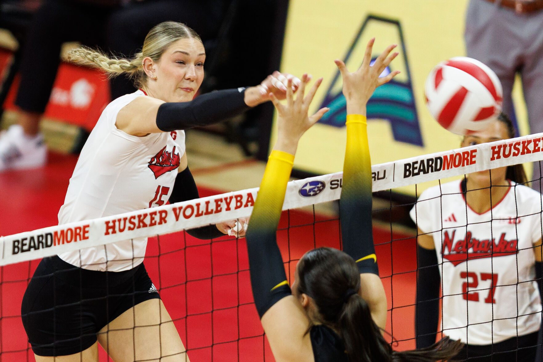 Volleyball notes: Nebraska coach Dani Busboom Kelly joins LOVB as ...