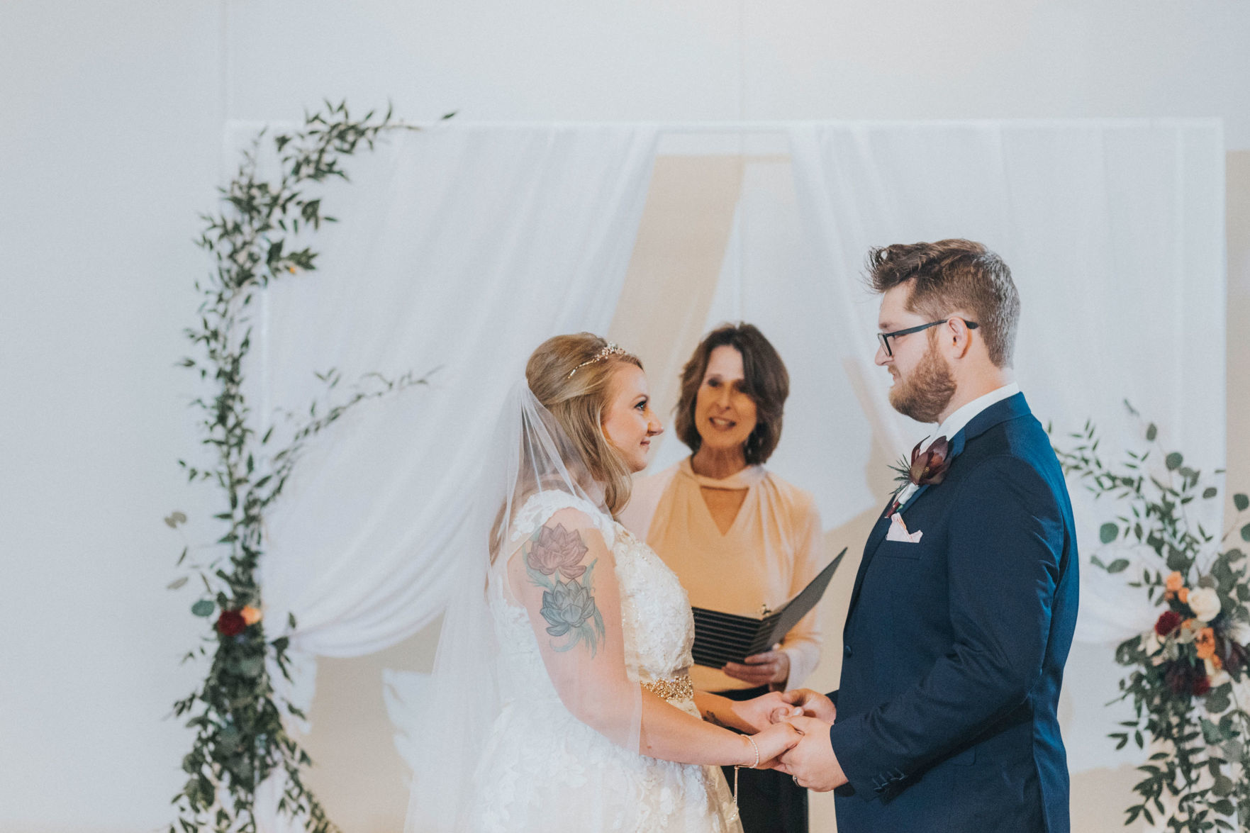 how to pay for a wedding with no money