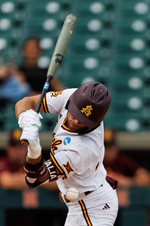 053026-owh-spo-ncaabase-nf-32.JPG
