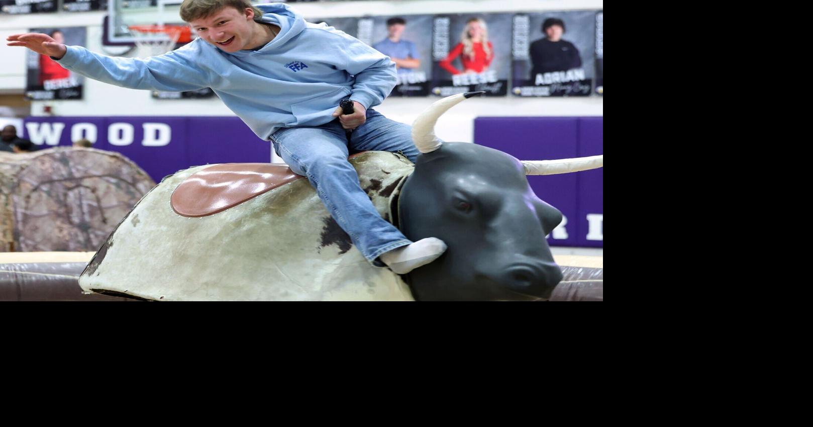 Wood River students celebrate their first in the nation honor with fun and games