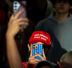 100526-owh-spo-potusvisit-cm-17