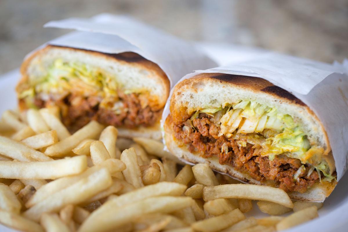 Dining review DeLeon’s offers vast menu and cheap, tasty street tacos that rival South O’s