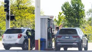 050426-owh-new-gasprice-cm-02