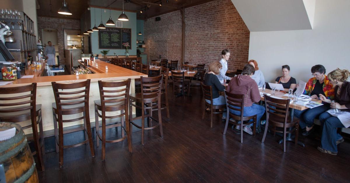 Dining Notes Dining notes: Lot 2 offers preview of what will hit Big Apple