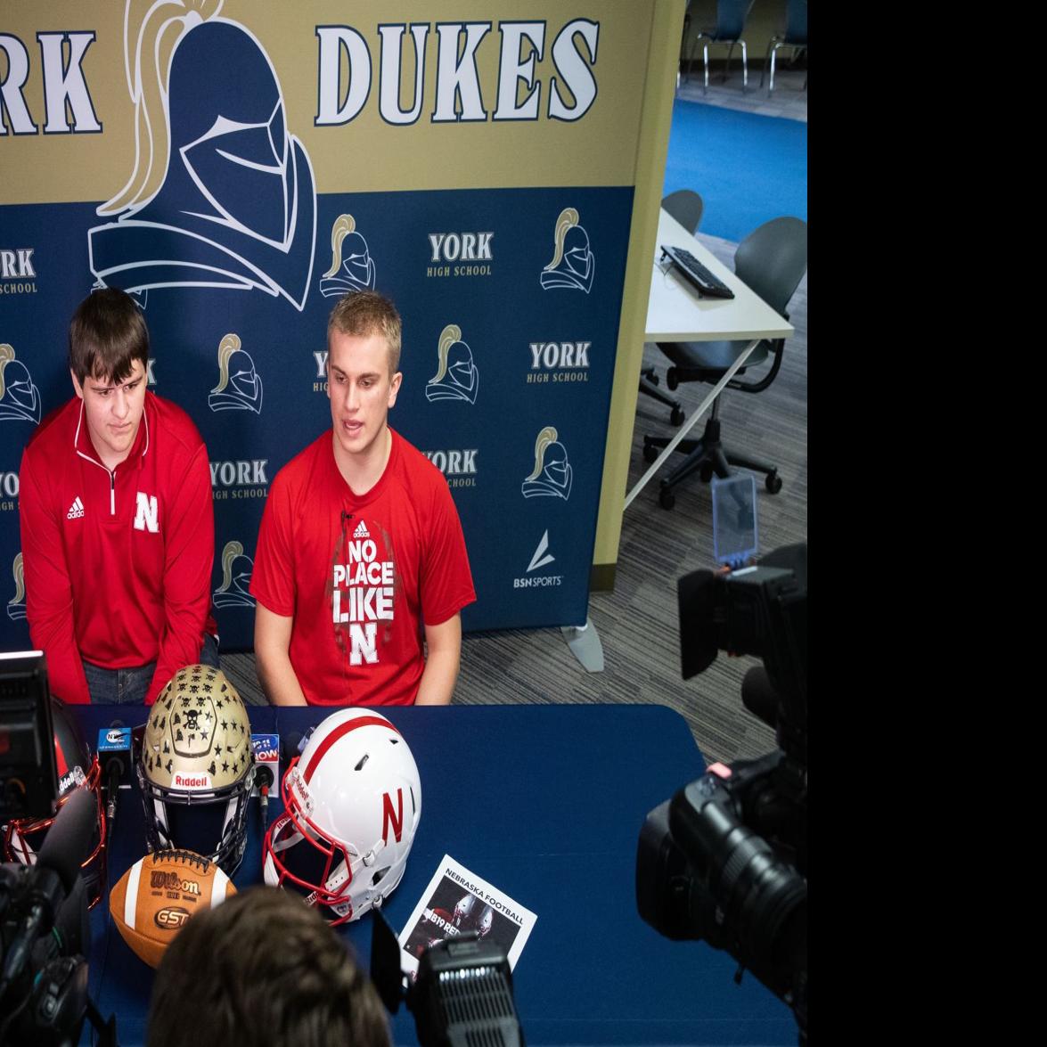 No Drama No Problem Huskers Sign Class Of 23 Including 3 Of 4