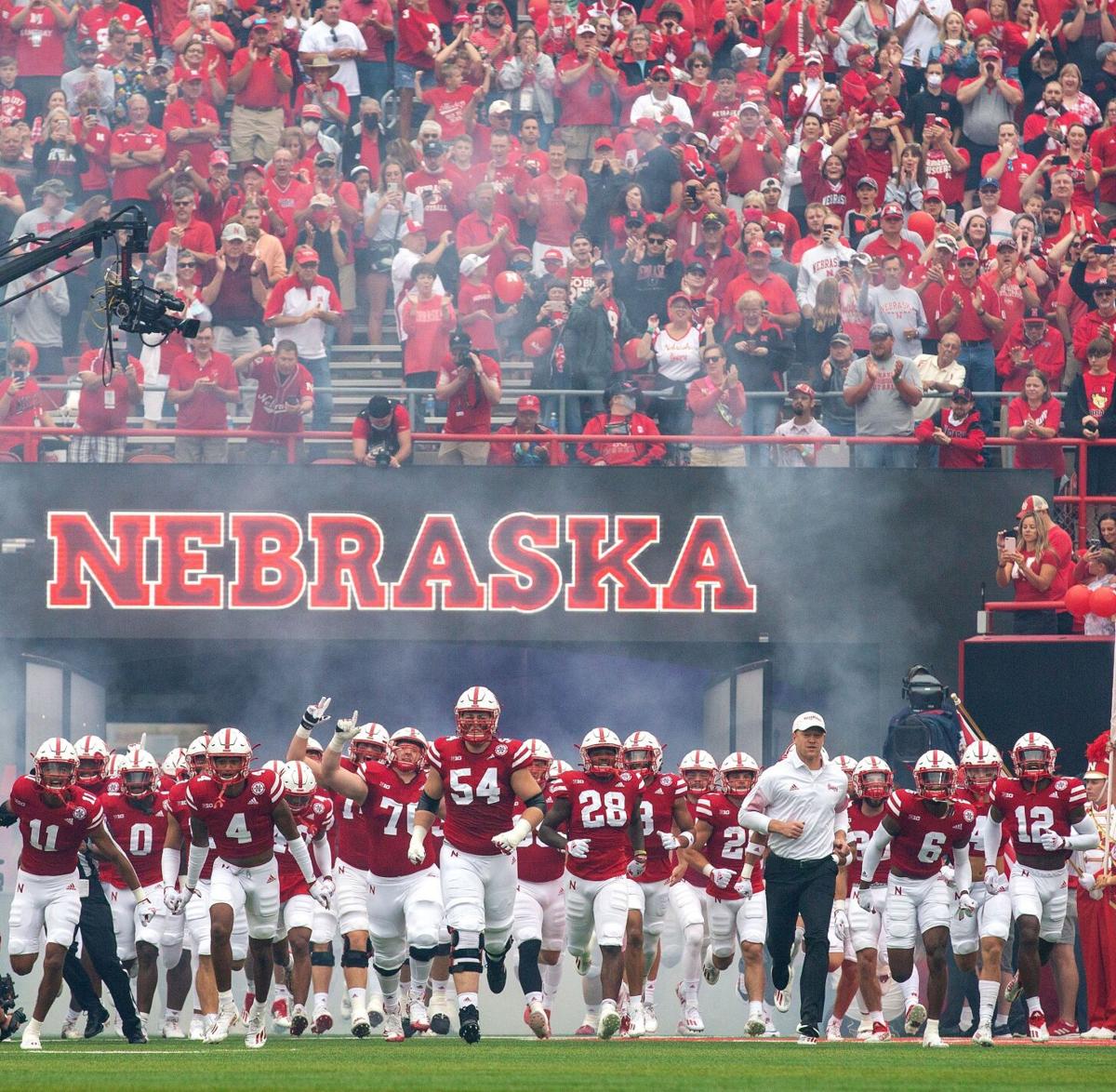 110921-owh-spo-huskercover (copy)