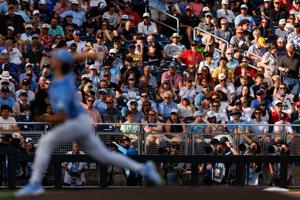 061226-owh-spo-cwsgametwo-18.JPG