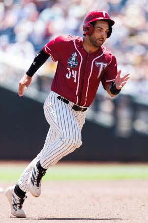 061226-owh-spo-cwsgameone-15