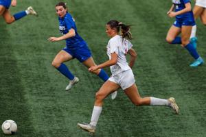 051126-owh-spo-girlsclassa3-nf-17