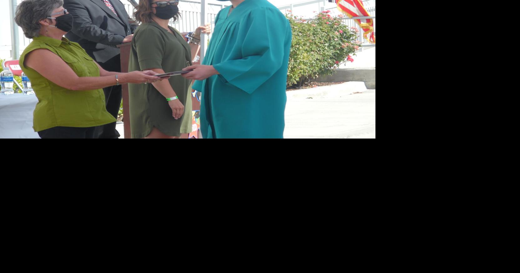 Alternative school students graduate Lifestyle