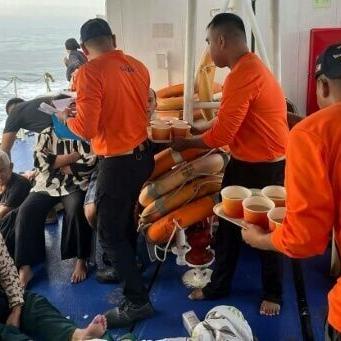 Fifteen dead , 28 missing as ferry sinks in southern Philippines