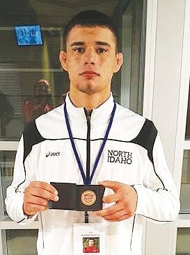 Omak Grad Places Fourth In Wrestling | Sports | Omakchronicle.com