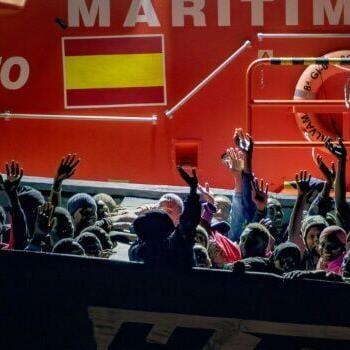 Spain to regularise 500 , 000 undocumented migrants