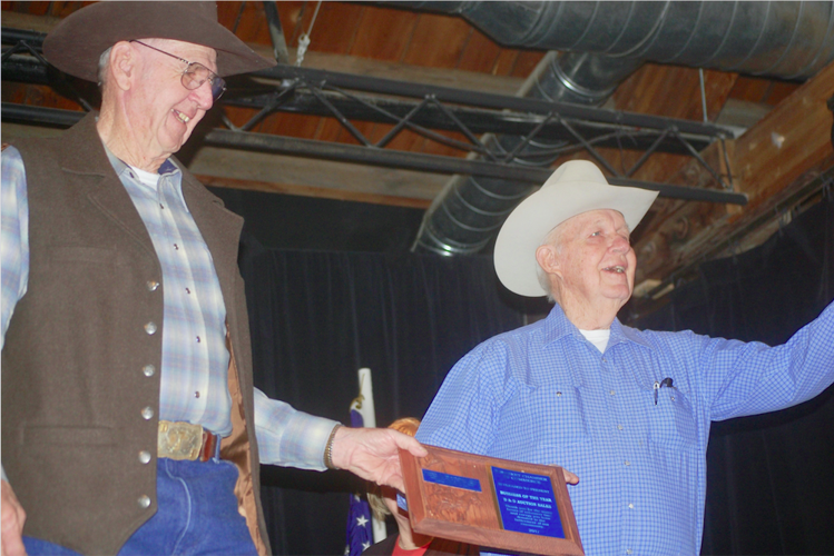 Tonasket chamber honors business, people Lifestyle