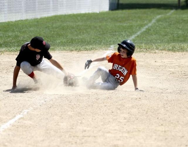Rounding the base paths | Sports | oregonobserver.com
