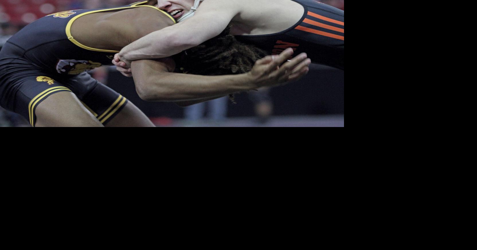 Wrestling: Oregon's Evan Fahey, Cade Aaberg secure spots in state semifinals