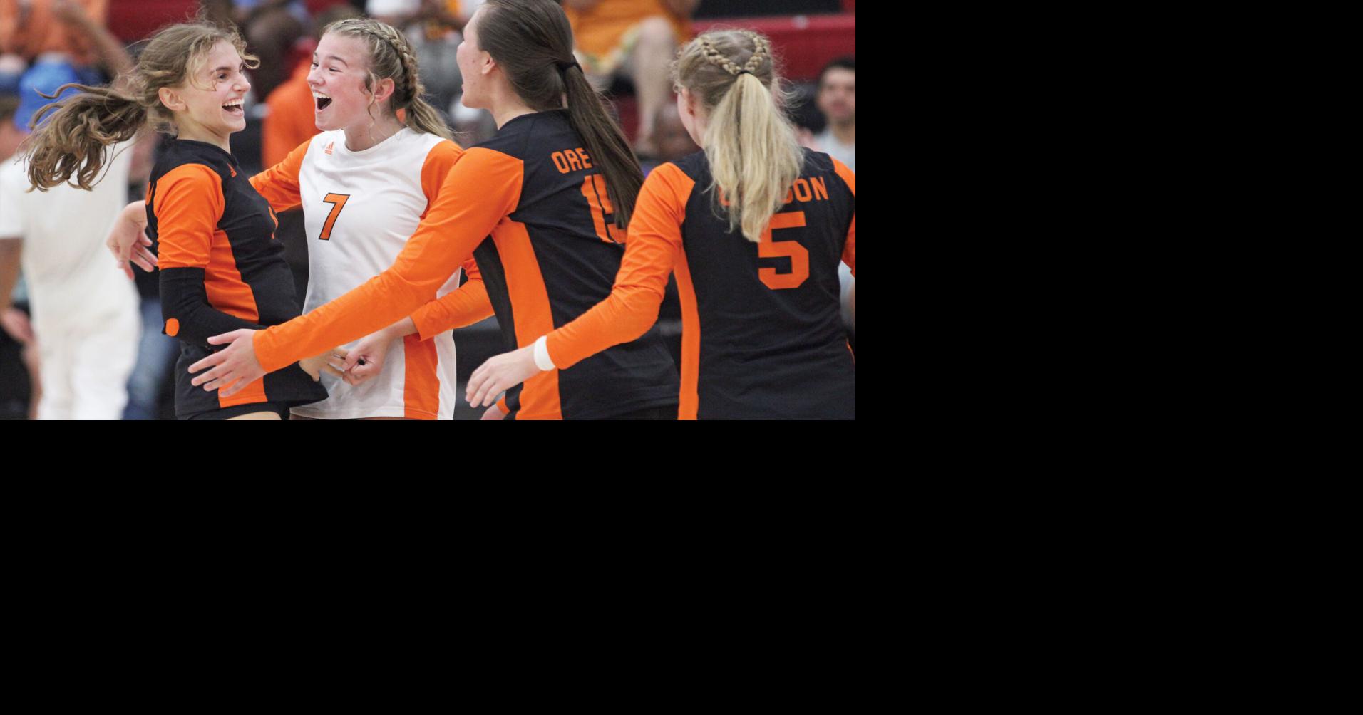 Volleyball Oregon gets clutch serving, but not enough in fiveset