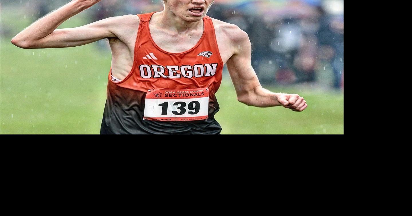 Boys cross country: Sectional champion Pavel Vorontsov, Kaito Mikkelson qualify for state