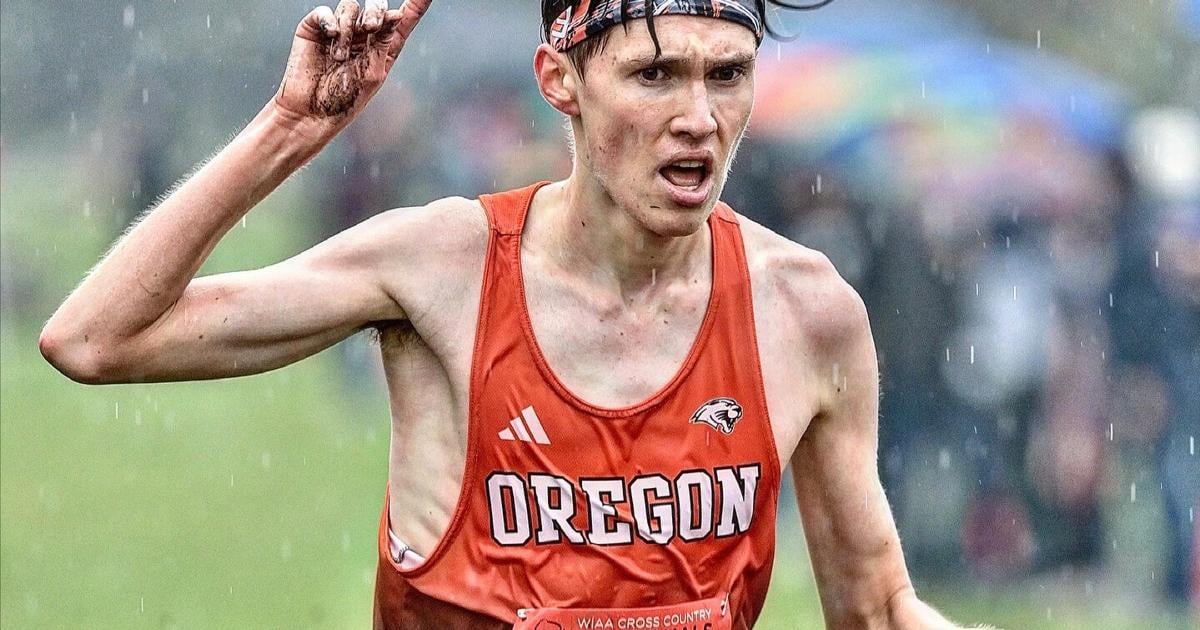 Boys cross country: Sectional champion Pavel Vorontsov, Kaito Mikkelson qualify for state