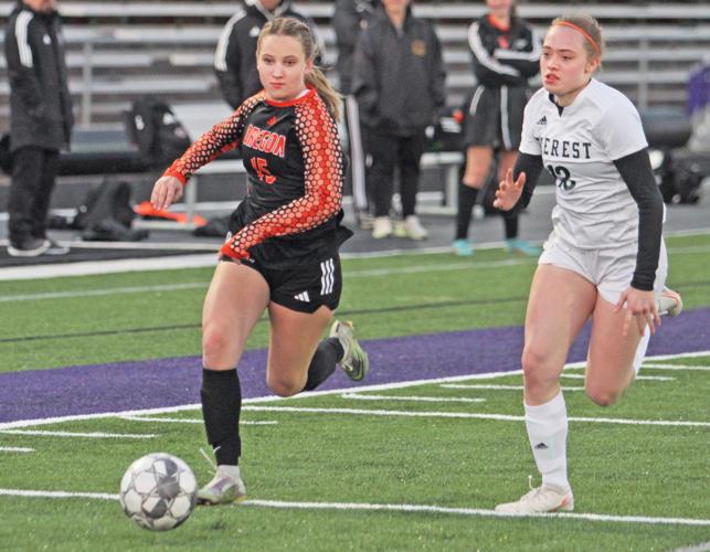Girls soccer Oregon opens up title defense with big win over D.C